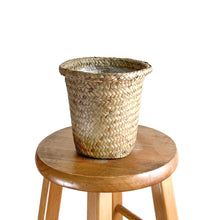 Load image into Gallery viewer, 6&quot; Woven Seagrass Basket
